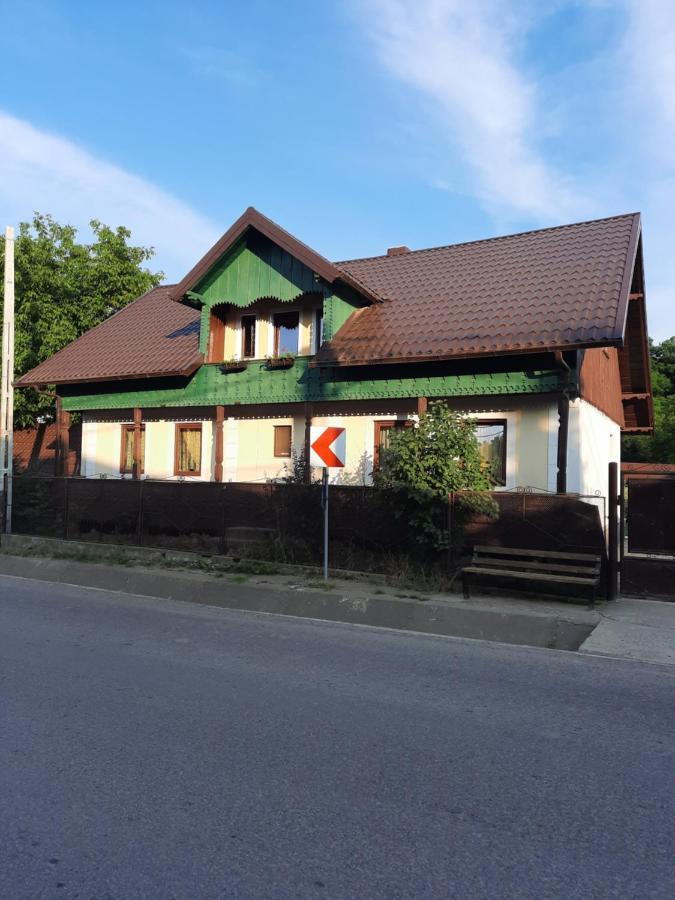 Casa Bunicilor Villa Ciprian Porumbescu Buitenkant foto