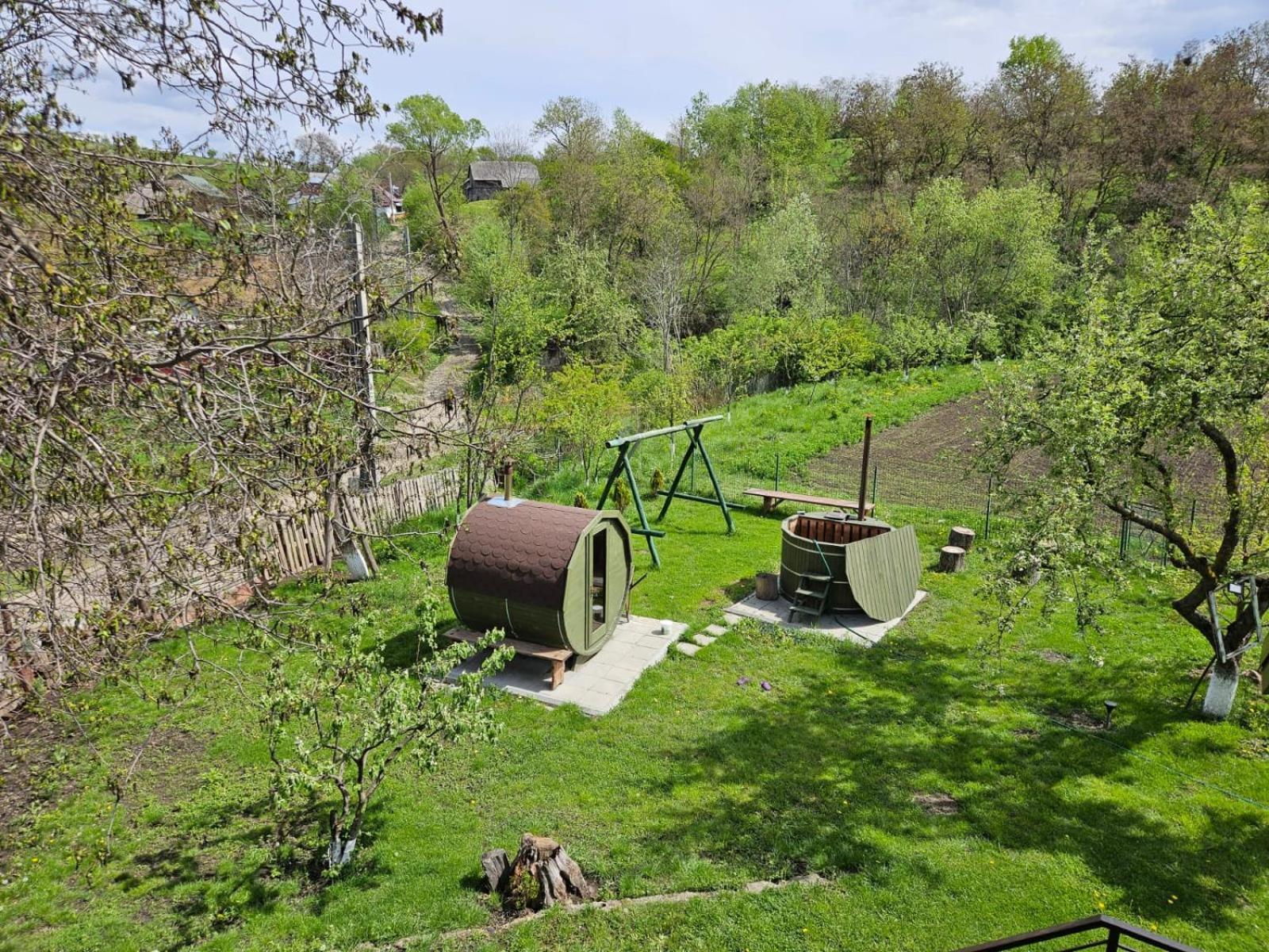 Casa Bunicilor Villa Ciprian Porumbescu Buitenkant foto