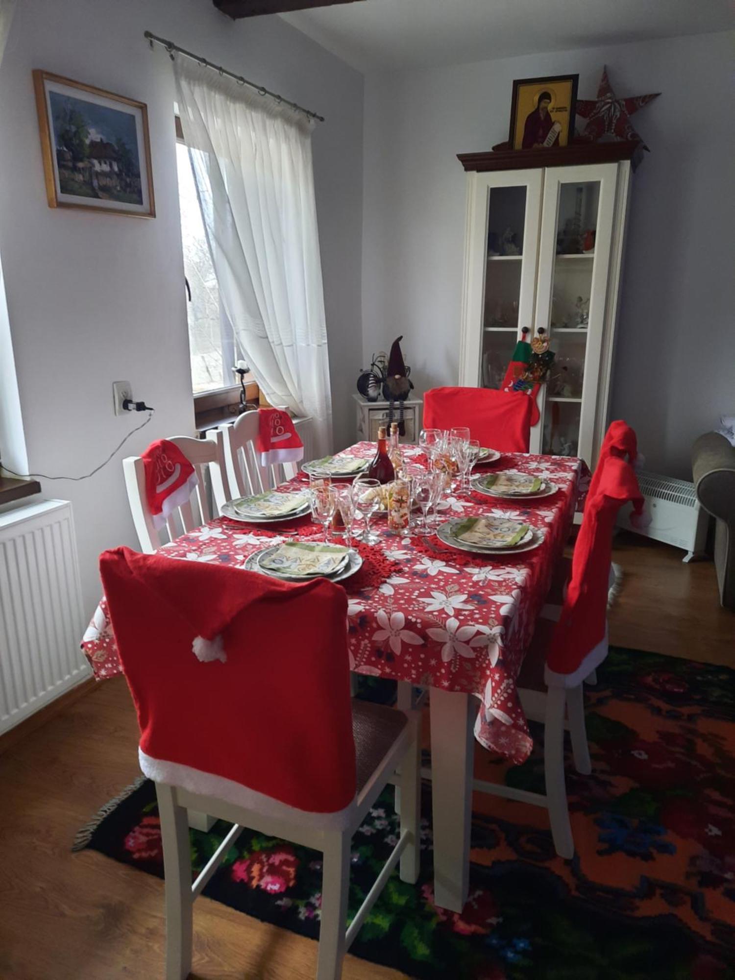Casa Bunicilor Villa Ciprian Porumbescu Buitenkant foto